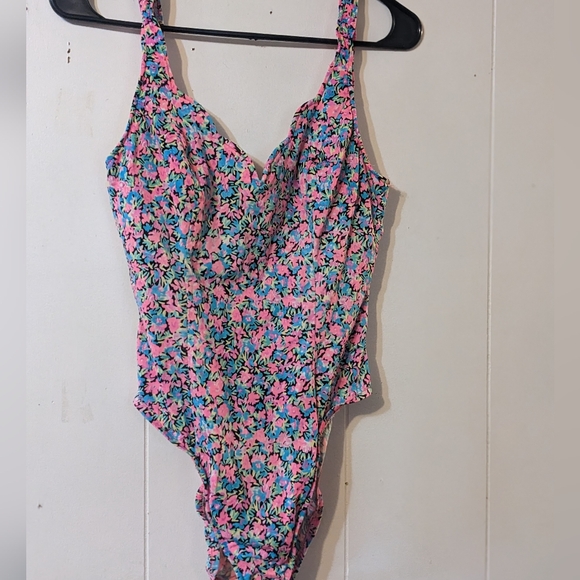 Vintage Swim Suit - Picture 2 of 8